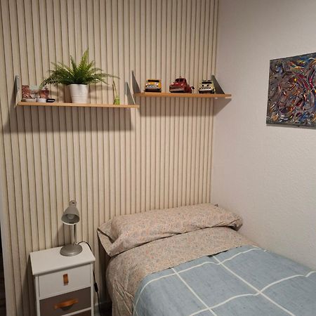 Habitacion Particular Con Bano Privado Siviglia Esterno foto
